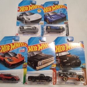 Hot Wheels Mixed Lot Of  5 With '67 Chevy C10 And '20 Jeep Gladiator Plus More